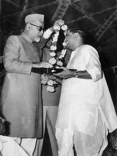 With Politicians - Felicitations To Ghantasala By Then The Vice-President Of India Dr.Zakir Hussain.